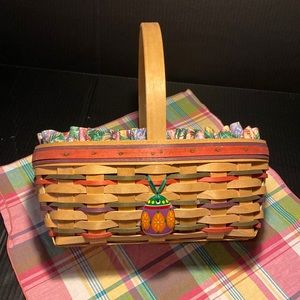 Longaberger 1997 large natural Easter basket, liner, protector and tie on.